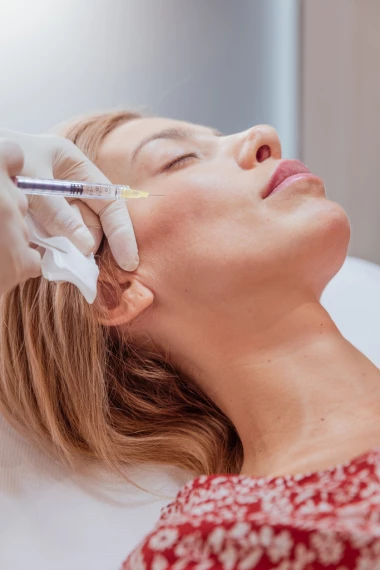 Durée des injections esthétiques : acide hyaluronique, toxine & polynucléotides